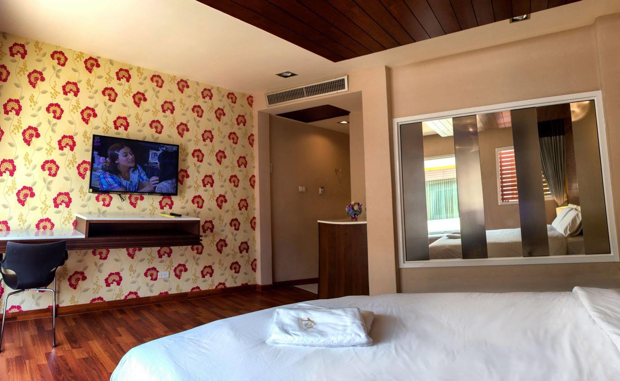The Ring Hotel Hat Yai Ngoại thất bức ảnh
