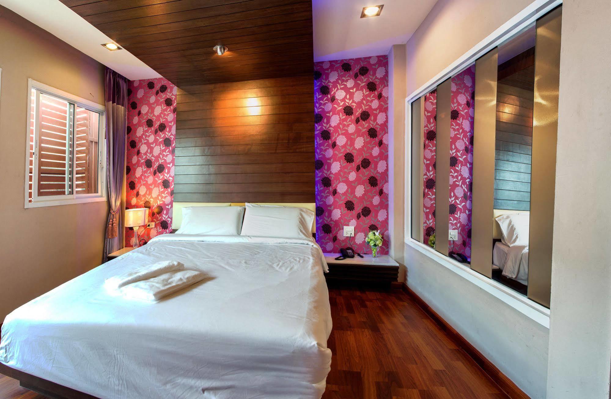 The Ring Hotel Hat Yai Ngoại thất bức ảnh