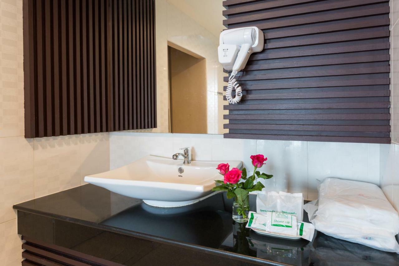 The Ring Hotel Hat Yai Ngoại thất bức ảnh